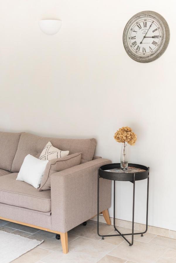 La Petite Ruche, 1 Bedroom Gite In The Luberon Apt Ngoại thất bức ảnh