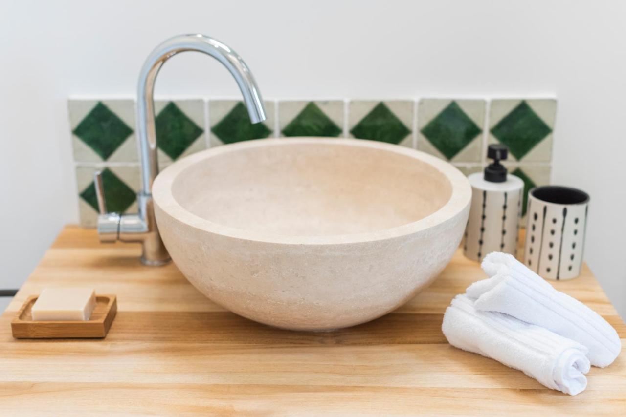La Petite Ruche, 1 Bedroom Gite In The Luberon Apt Ngoại thất bức ảnh